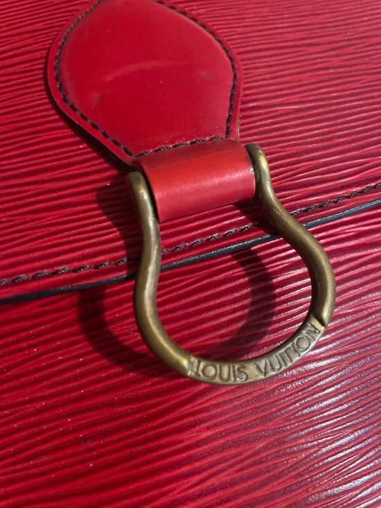 Authentic Louis Vuitton Red Epi Saint Cloud MM vintage  Louis Vuitton Vintage Red Epi Saint Cloud Crossbody bag